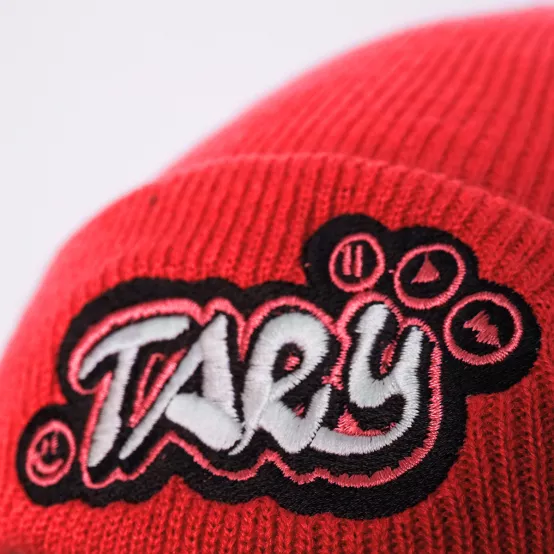 Zimní čepice Tary Jumping Red