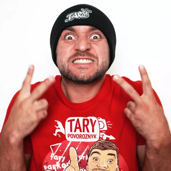 Zimní čepice Tary Jumping Black