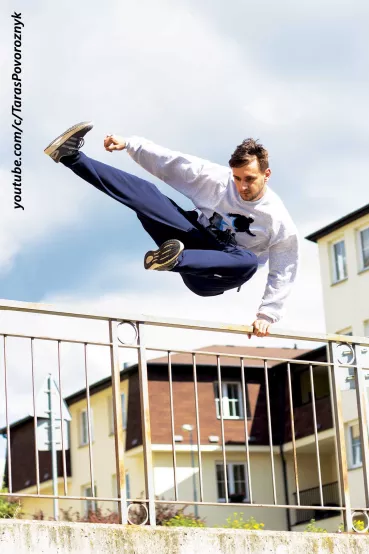 Plakát Tary Speed Vault