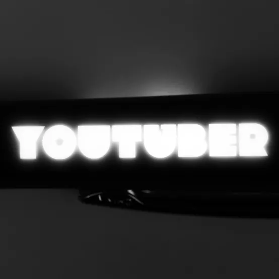 Svítící propiska Tary Povoroznyk