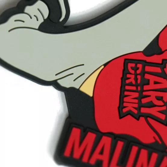 Přívěsek na klíče Postavička Tary Drink Malina