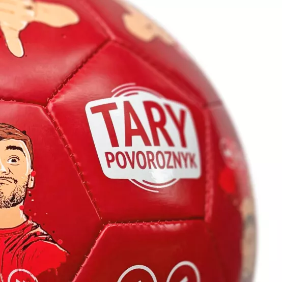 Fotbalový míč Tary Povoroznyk