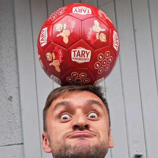 Fotbalový míč Tary Povoroznyk